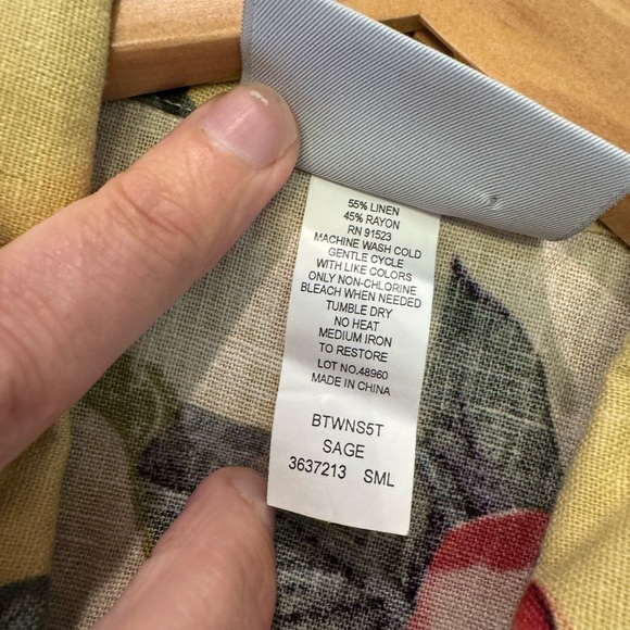 Vintage Blair Linen Blend Button Front Floral Top / boxy / large - Picture 4 of 8